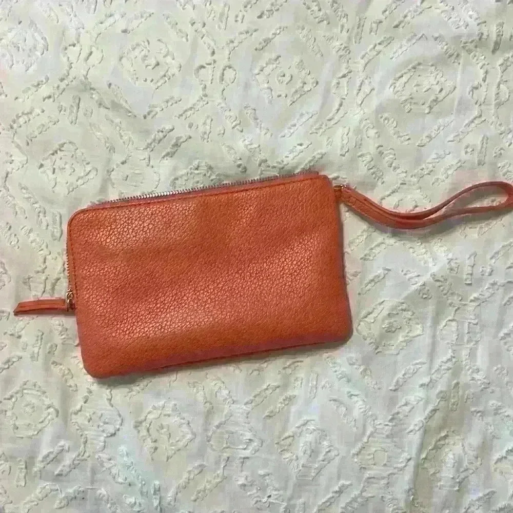 Nine West coral wristlet with silver hardware - Picture 5 of 5